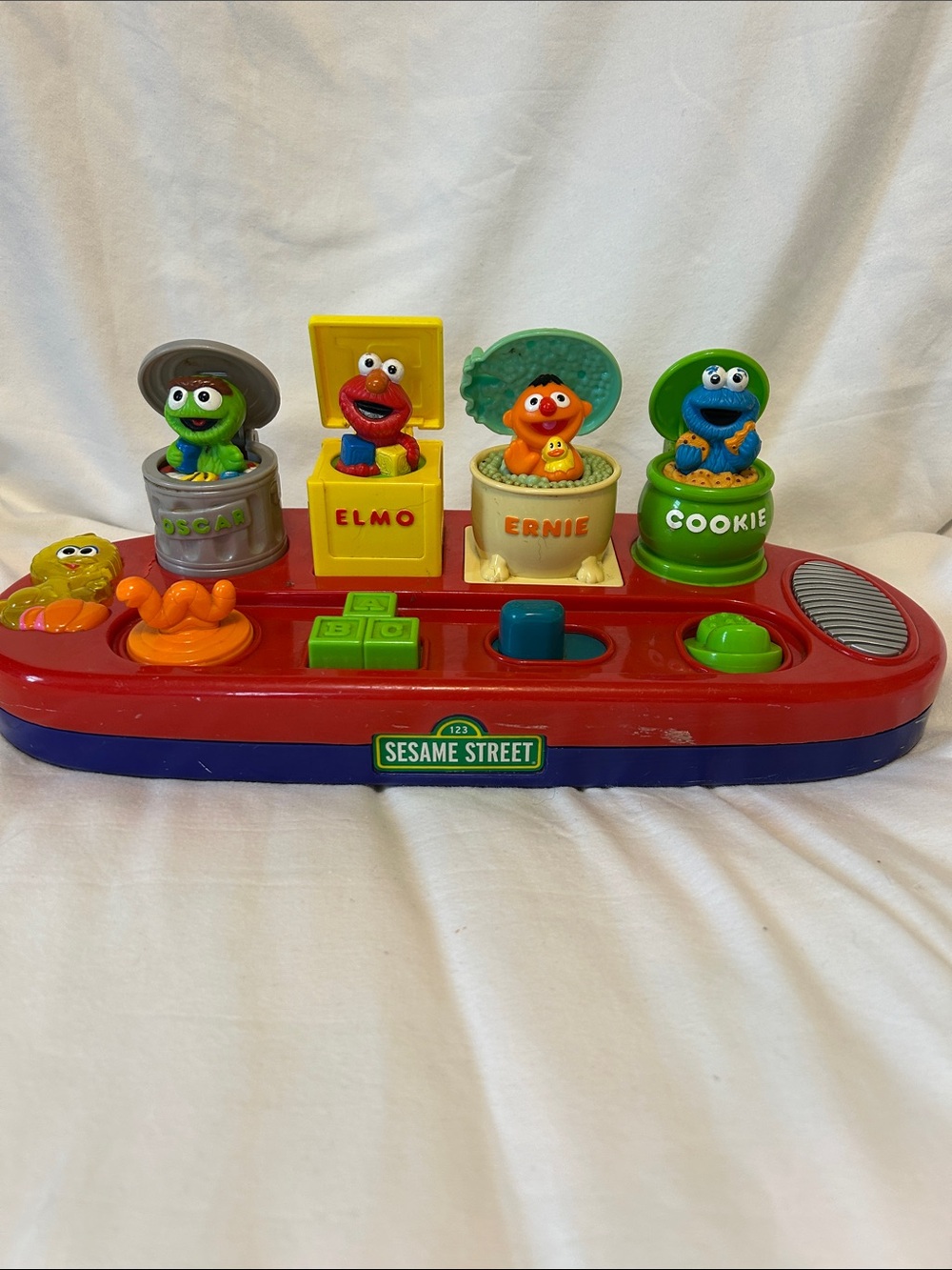 Fisher Price Sesame Street Singing Pop-Up Playset